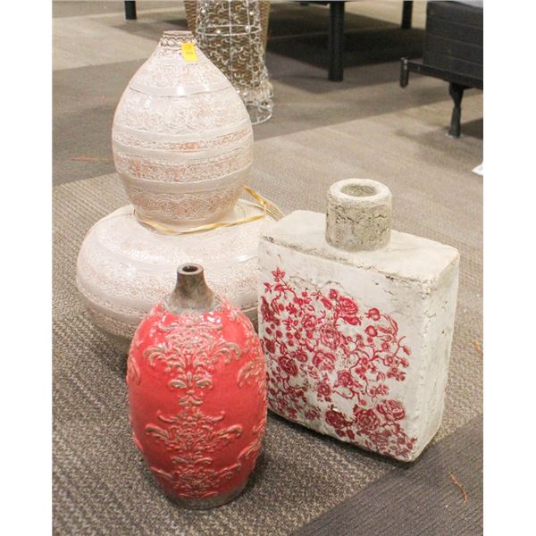SHOW ROOM ASSORTED TABLE TOP BOHO VASES