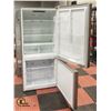 Image 2 : GE STAINLESS STEEL BOTTOM FREEZER FRIDGE