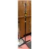 Image 1 : COAT RACK