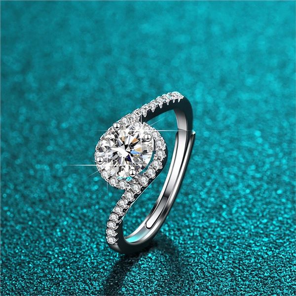 1 CT GRA CERTIFIED BRILLIANT CUT MOISSANITE