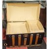 Image 2 : VINTAGE WOOD AND METAL TRUNK 32" X 18" X 22"