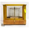 Image 1 : BRASS SCALE IN CASE