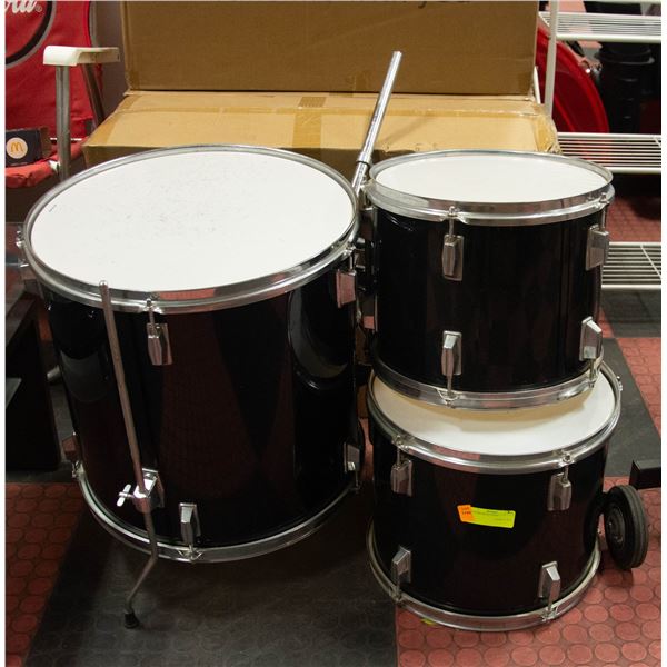 3 PCS DRUMS & STAND