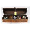 Image 1 : JEWELRY BOX WITH COSTUM JEWELERY