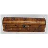 Image 2 : JEWELRY BOX WITH COSTUM JEWELERY