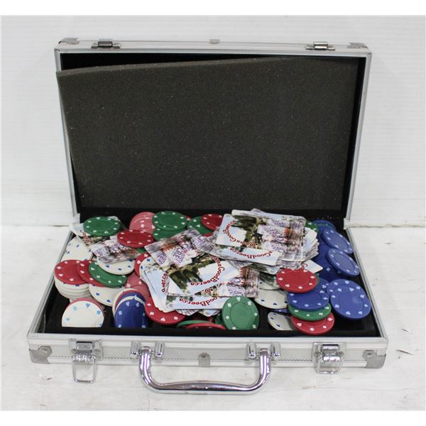 POKER CHIPS IN METAL CASE