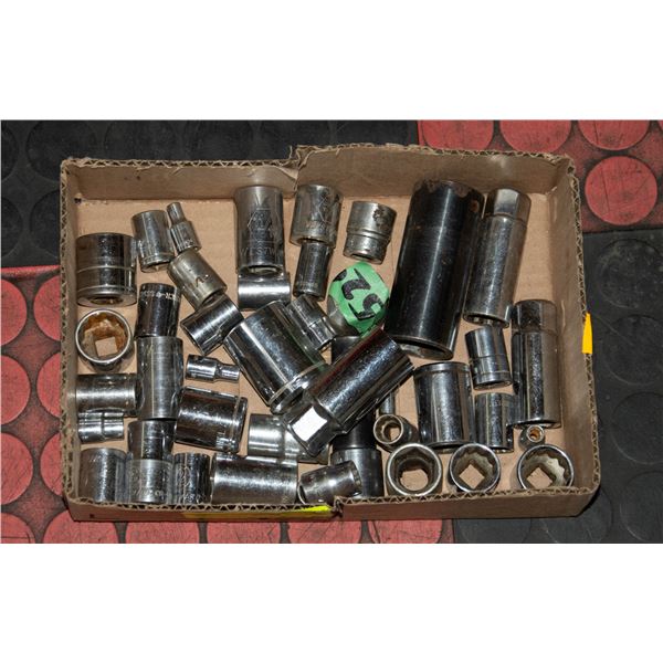 FLAT OF ASSORTED DRIVE SOCKETS