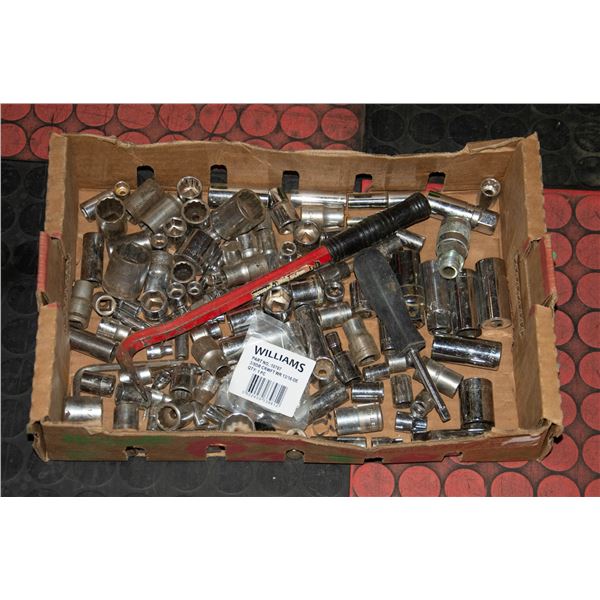 FLAT OF ASSORTED DRIVE SOCKETS
