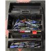 Image 1 : JOBMATE 19" TOOLBOX WITH CONTENTS *BROKEN LATCH