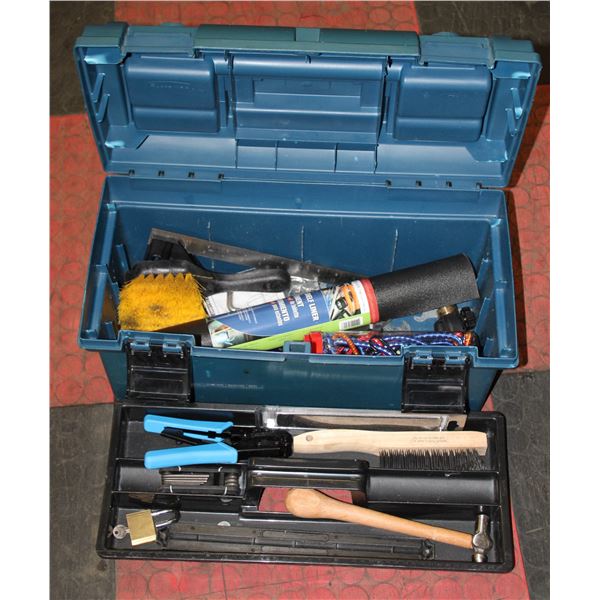 RUBBERMAID TOOLBOX WITH ASSORTED TOOLS