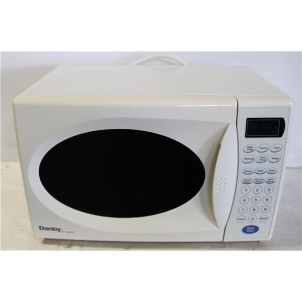 WHITE MICROWAVE