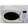 Image 1 : WHITE MICROWAVE