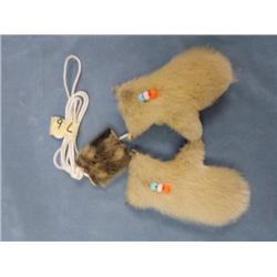 CHOICE ON 4: Seal Skin Mitten yo yos.  By. Maria Arnariak  (2)