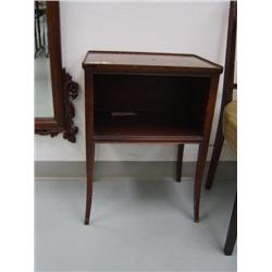 Occasional table (269)