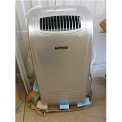 New Everstar portable air condition with a foam mattress and 2 purple throw pillows (241)