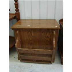 Magazine rack/lamp table (266)