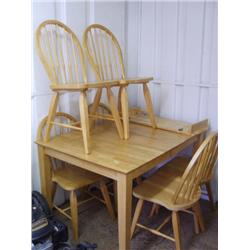 Table with 6 chairs (261)