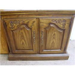 Cocktail cabinet with bar on top (261)