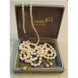 Lot of 2 pearl necklace's one pearl ring and set of earrings (266)