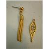 Image 4 : Very small gold snow shoe, ivory fish and gold nugget wedding band (266)