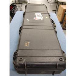Very heavy brewing travel vault gun case (270)