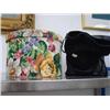 Image 1 : Very nice hat box and leather purse (266)