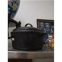 Cast iron pot with lid 6in high (269)