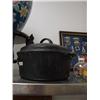 Image 1 : Cast iron pot with lid 6in high (269)