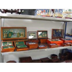 Lot of shadow boxes, wine, golf, baseball, motorcycle, fishing, nautical knots (8888)