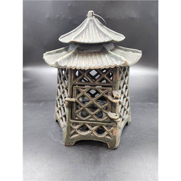 Cast Iron Japanese Double Pagoda Garden Lighting Lantern 9"H 7.5"W-no backstamp