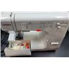 Image 2 : Janome HD-5000 Sewing Machine