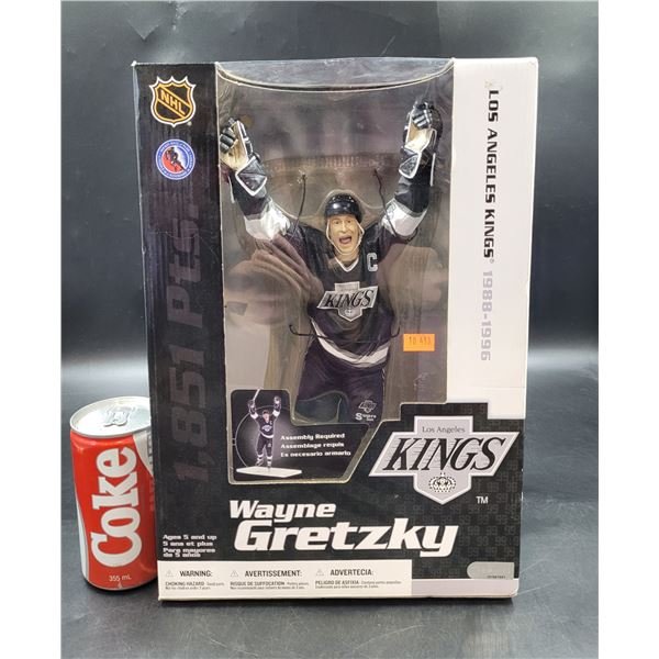 Los Angeles Kings Limited Edition 12" 1988-1996 Wayne Gretzky Figurine