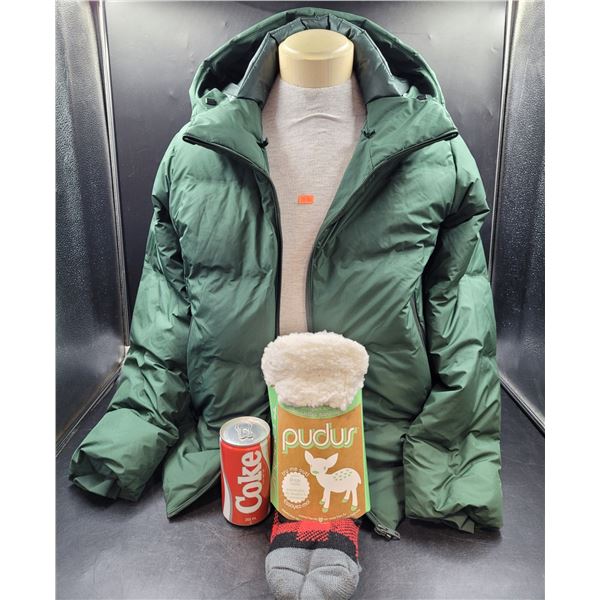 Uniqlo Water Repellent Jacket and Pudus Slippers