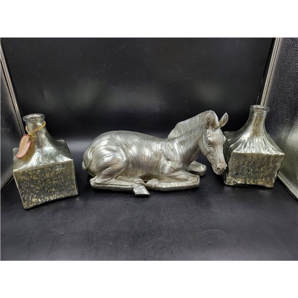 Horse & Vase Home Décor Lot