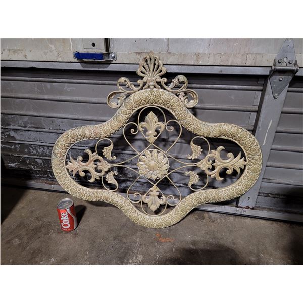 Metal Hanging Wall Décor