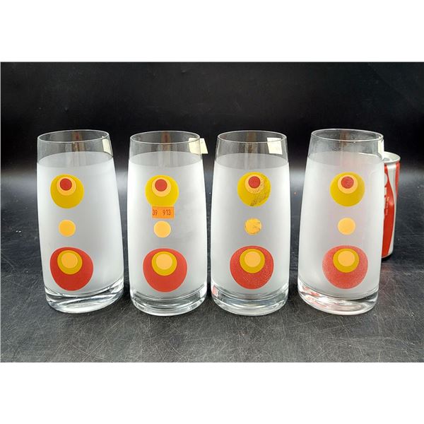 4 Dotted Glasses