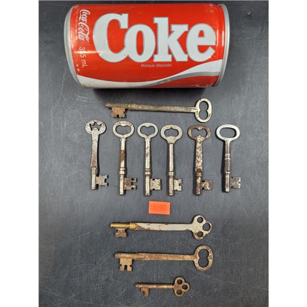 Vintage Key Lot