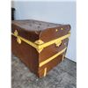 Image 2 : Vintage Metal Trunk