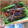 Image 2 : LOT OF PLIERS IN GREEN BIN