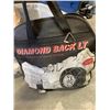 Image 2 : TOTE OF CAR PARTS AND TIRE CHAINS