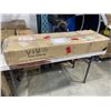 Image 1 : WHITE 40" X 24" ELECTRIC DESK