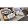 Image 1 : PAIR OF HEADLIGHTS FROM 2008 TOYOTA MATRIX