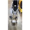 Image 2 : FOLDING WHEEL CHAIR