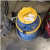 Image 2 : PROPANE HEATER AND SMALL SHOP VAC