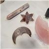 Image 2 : TWO QUARTZ MOONS AND NATURAL APPE TITE TOWER