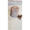 Image 2 : 2 VINTAGE COW BELLS AND STORE BELL