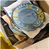 Image 2 : BOX OF ASSORTED HOUSEWARES