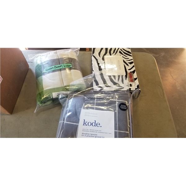 LOT OF QUEEN SIZE SHAMS. DUVET AND SHEETS