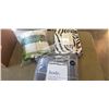 Image 1 : LOT OF QUEEN SIZE SHAMS. DUVET AND SHEETS