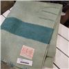 Image 2 : ANTIQUE ENGLISH POINT BLANKET